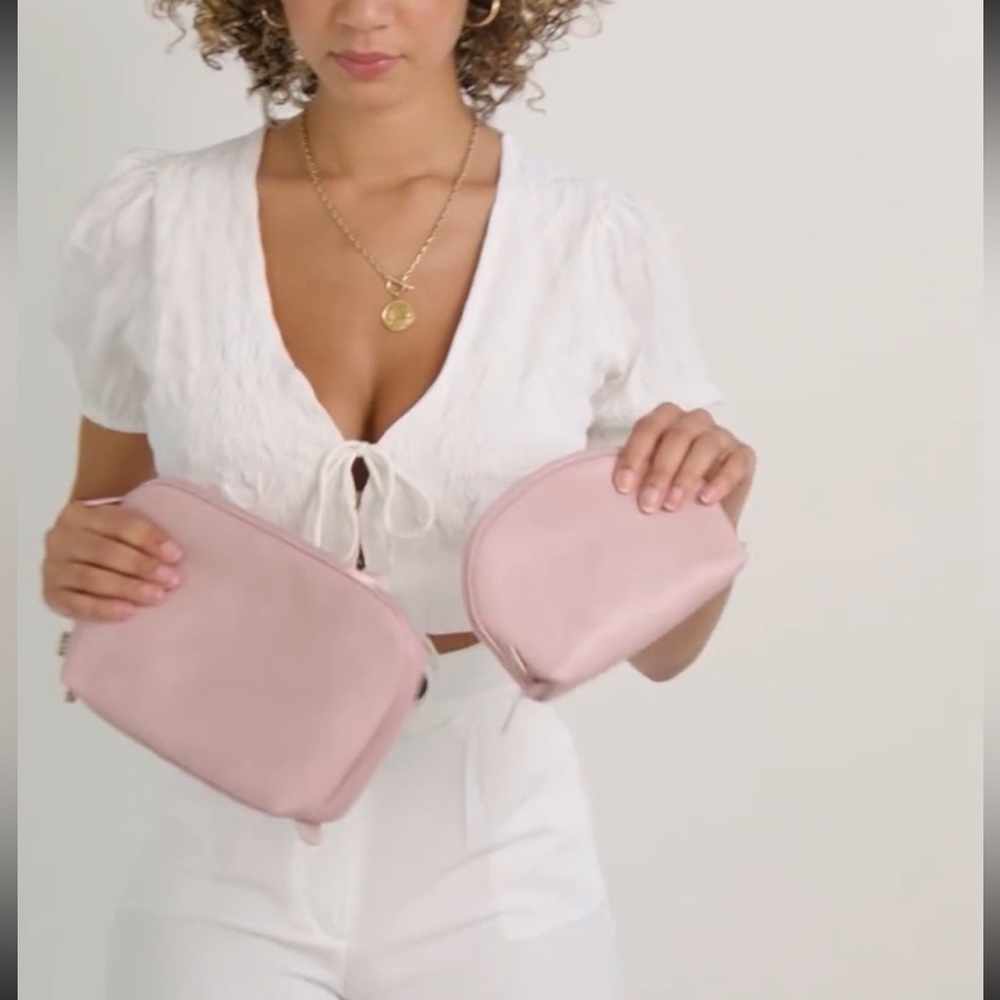 NEW BEIS The Cosmetic Pouch Set
IN ATLAS PINK - Picture 12 of 16